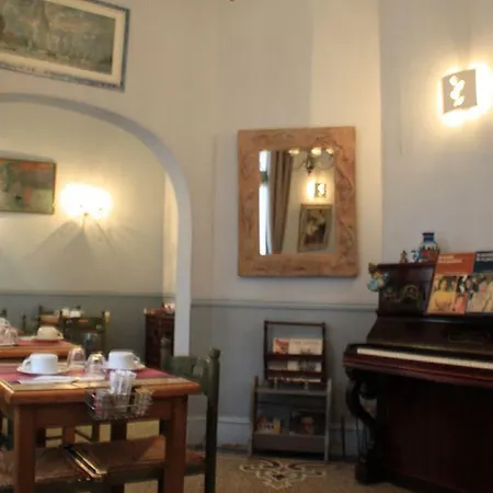 Le Sisley Szálloda